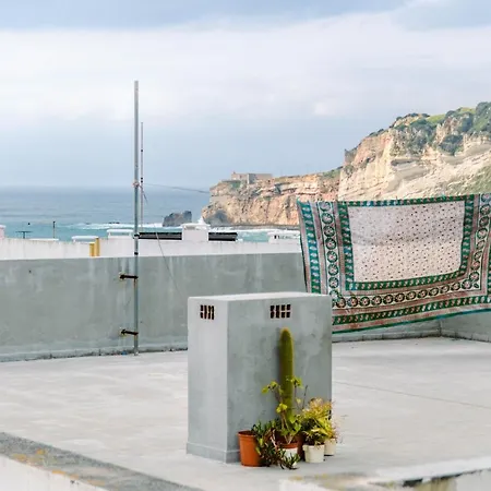 Paz & - Peace & * Nazaré