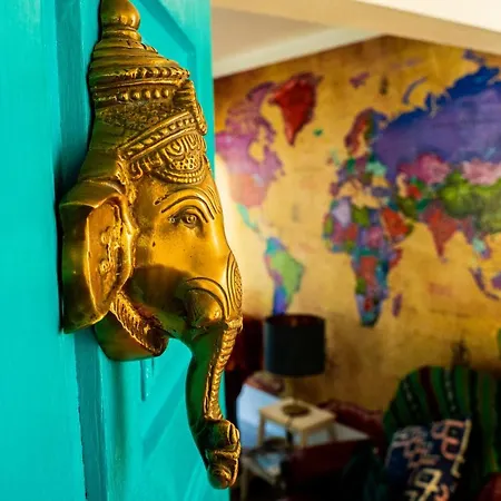 Paz & - Peace & Gasthuis *