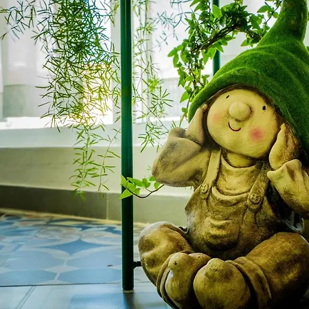 Gasthuis Paz & - Peace & *